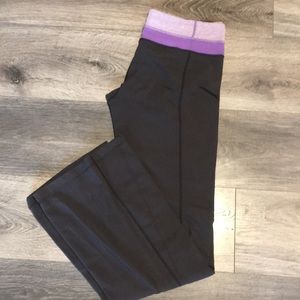 Lululemon grey flared leggings accented purple
